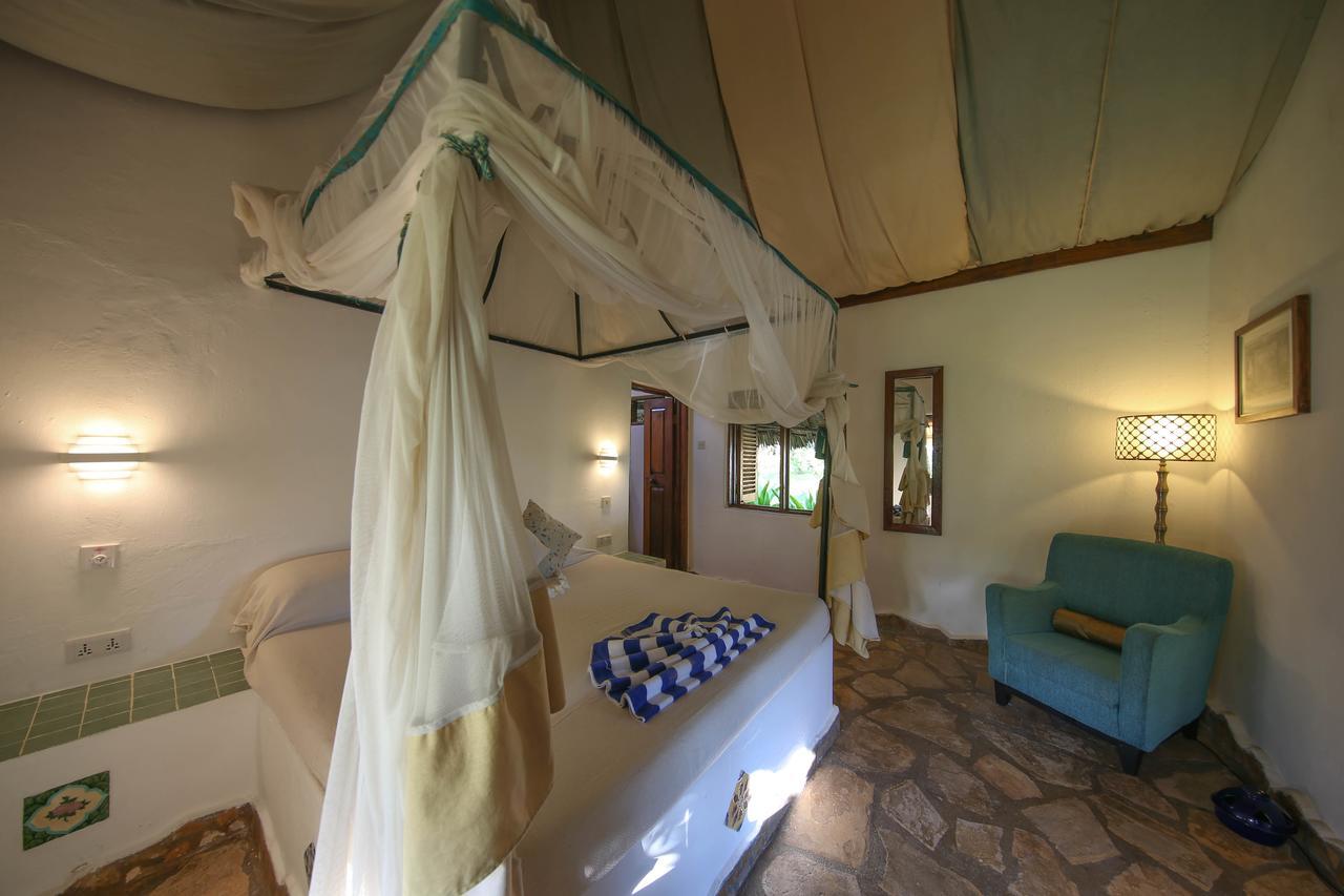 Kinasi Lodge Utende Εξωτερικό φωτογραφία